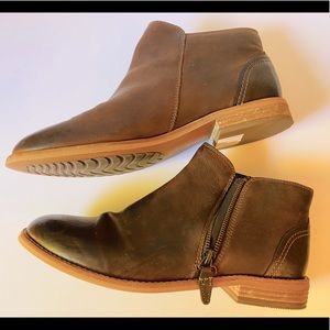 Clarks dark brown Chelsea leather ankle boots